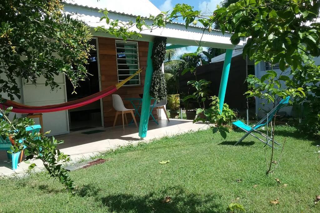 Gite Cajou Dans Jardin Tropical Ventile A Sainte-Anne エクステリア 写真